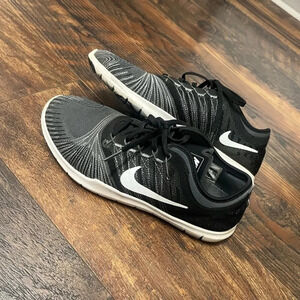 Nike Women's Flex Adapt TR Training shoes 7.5
